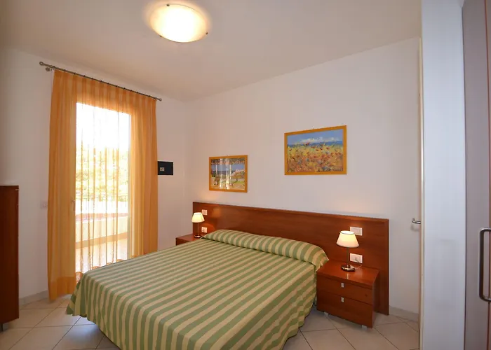 Lovely Flat In A Building Surrounded By Garden