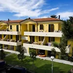 Lovely Flat In A Building Surrounded By Garden Bibione