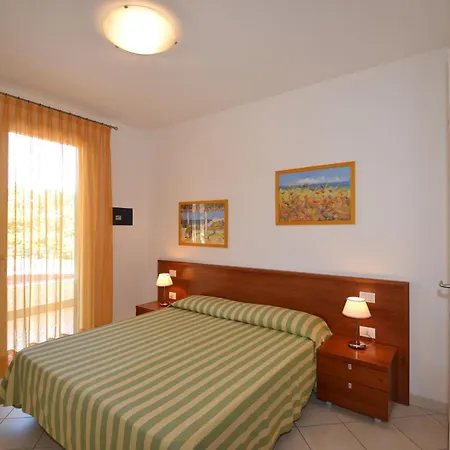 Lovely Flat In A Building Surrounded By Garden Appartement *