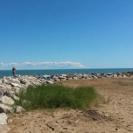 Lovely Flat In A Building Surrounded By Garden Διαμέρισμα *