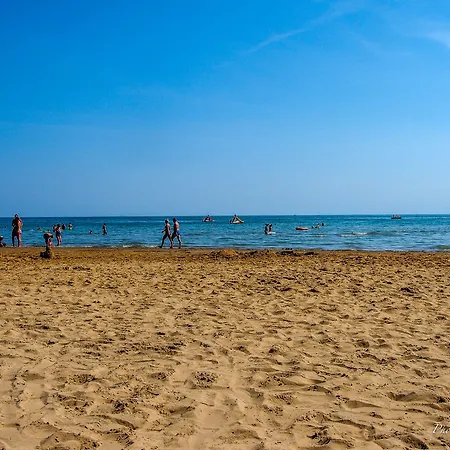 Διαμέρισμα Lovely Flat In A Building Surrounded By Garden Μπιμπιόνε