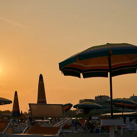 Lovely Flat In A Building Surrounded By Garden Διαμέρισμα *