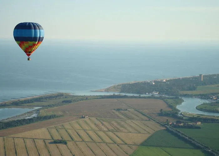 Lovely Flat In A Building Surrounded By Garden Διαμέρισμα