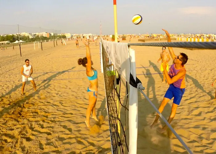 Lovely Flat In A Building Surrounded By Garden *